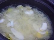 銀耳百合白果湯的做法圖解6