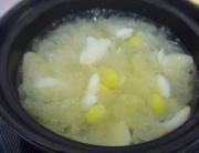 銀耳百合白果湯的做法圖解7
