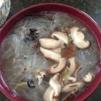 蘑菇粉絲湯的做法圖解7