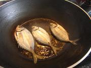 鮮美金針菇魚湯的做法圖解1