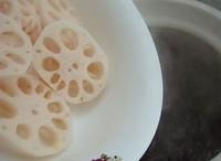 羅漢果蓮藕甜湯的做法圖解3