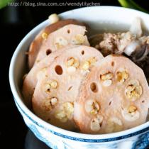 綠豆薏米蓮藕豬骨湯的做法