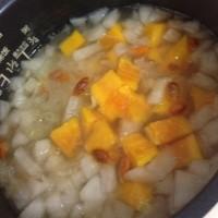 銀耳雪梨木瓜營養湯的做法圖解1