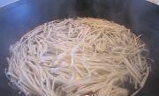 金針菇海蜇拌蕎麥麵的做法圖解3