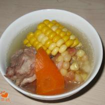 玉米胡蘿卜豬骨湯的做法