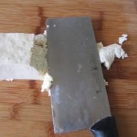 豆腐蛋黃翡翠包的做法圖解3