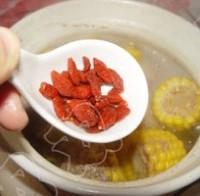 玉米大棗雞湯的做法圖解8