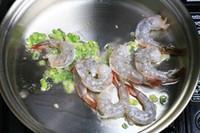 鮮蝦炒麵的做法圖解3