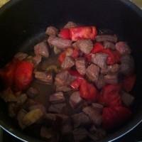 中西合並西紅柿牛肉土豆湯的做法圖解4