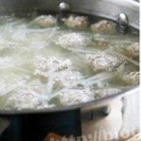 羊肉丸子蘿卜粉絲湯的做法圖解4