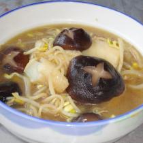 香菇鱈魚豆芽湯的做法