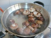 香菇鱈魚豆芽湯的做法圖解2