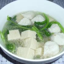 魚丸凍豆腐湯的做法