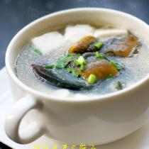 鱔魚皮蛋豆腐湯的做法