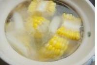 玉米蓮藕排骨湯的做法圖解4
