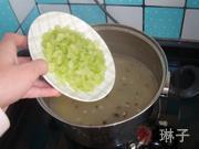 香菇西芹小米粥的做法圖解6