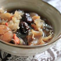 桂圓紅棗枸杞銀耳生薑湯的做法