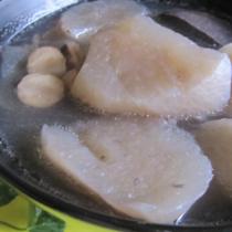蘿卜蓮子芡實橫脷湯的做法