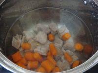 冬瓜玉米排骨湯的做法圖解3