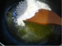 奶油蘑菇雞茸湯的做法圖解3