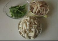 鮮菇芹菜魷魚絲的做法圖解3