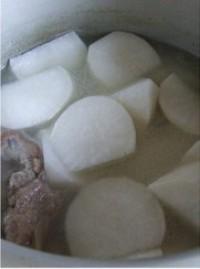 蘿卜豬蹄腐竹湯的做法圖解3