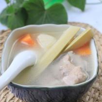 竹蔗馬蹄排骨湯的做法