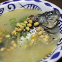 鯽魚黃豆湯的做法