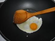 陰米蛋粥的做法圖解5