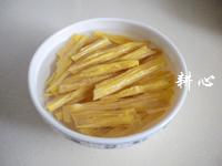 金針菜腐竹排骨湯的做法圖解4