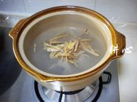 金針菜腐竹排骨湯的做法圖解6