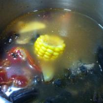 玉米烏雞湯的做法