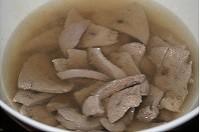 菠菜豬肝湯的做法圖解2