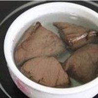 鮮菇豬紅湯的做法圖解3