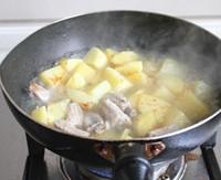 排骨燉土豆的做法圖解10