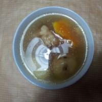 豬蹄青木瓜荸薺眉豆湯的做法圖解3