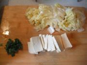 蝦皮豆腐白菜海帶湯的做法圖解1