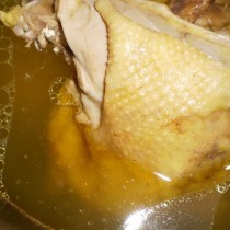 清燉土雞湯的做法