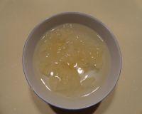 紅棗蓮子燕窩湯的做法圖解2