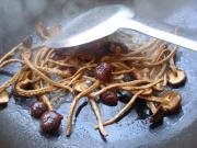 茶樹菇海帶絲湯的做法圖解4