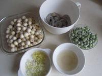  蝦仁青豆蓮子米的做法圖解5