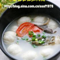 蘑菇番茄魚丸湯的做法