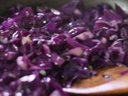 紫甘藍炒蝦皮的做法圖解4