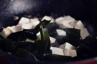 蝦米海帶豆腐湯的做法圖解4