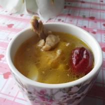 春筍紅棗煲雞湯的做法