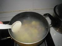 土豆紫菜肉片湯的做法圖解3
