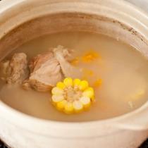 玉米南瓜豬骨湯的做法