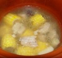玉米排骨湯的做法圖解5