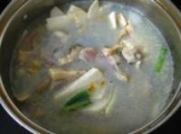 河蚌咸肉竹筍湯的做法圖解7