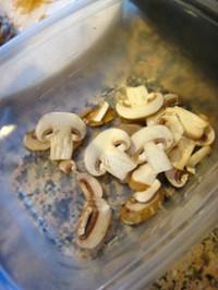 雞肉蘑菇義麵的做法圖解2